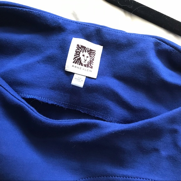 Ann Klein Cut Out Top - Picture 4 of 5